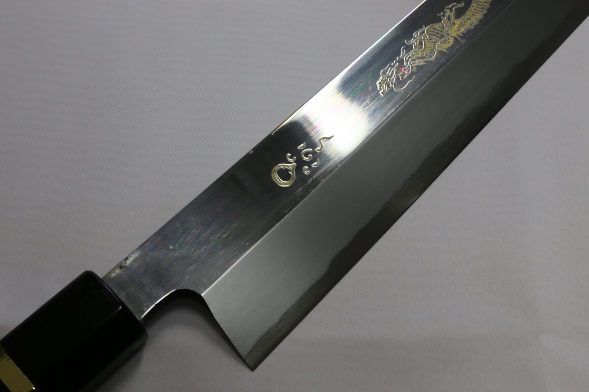 柳刃 青ニ鋼 600mm(尺2寸) 霞仕上げ 龍と梵字の彫刻 額入り-歌舞伎ナイフ