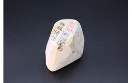 Nagura mejiro