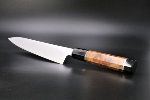 日本製ハイカーボンステンレス全鋼　本焼牛刀210mm 樫木拭き漆柄 日本製ハイカーボンステンレス全鋼本焼牛刀210mm 樫木拭き漆柄